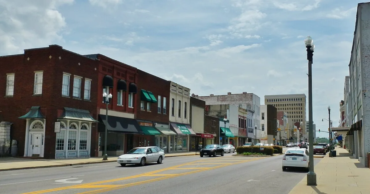 county seat of Calhoun County, Alabama, USA