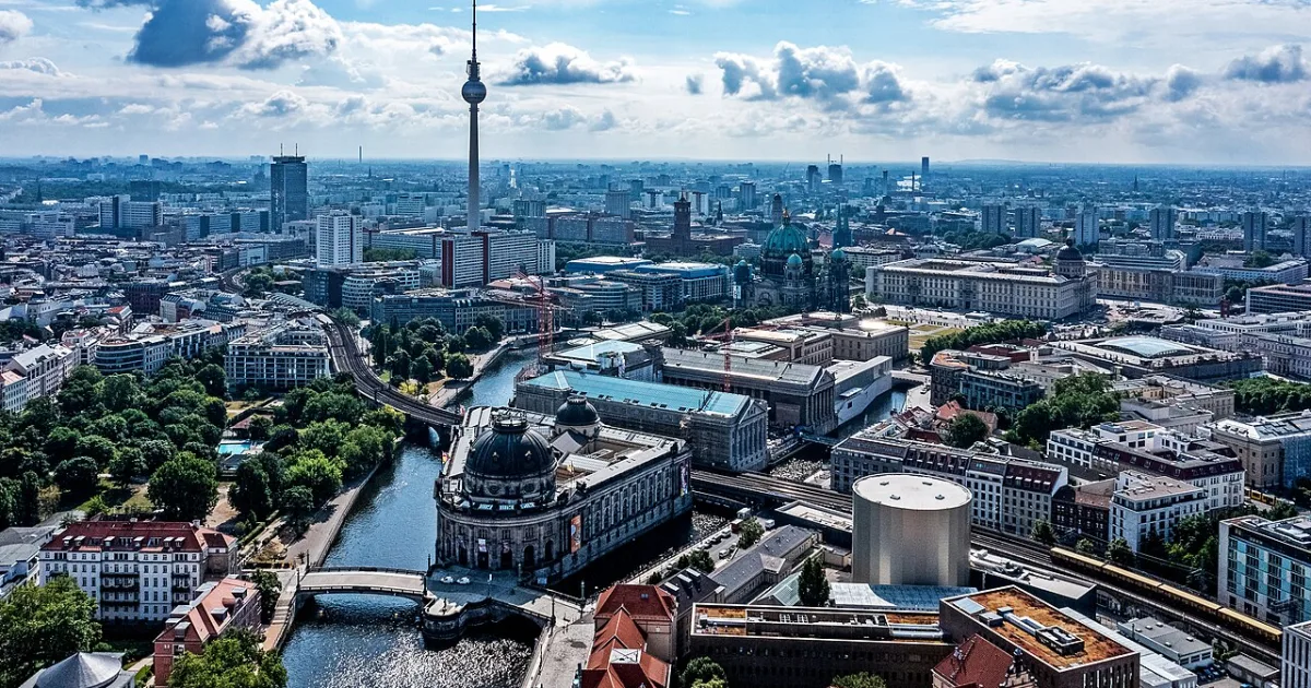 federated state, capital and largest city of Germany