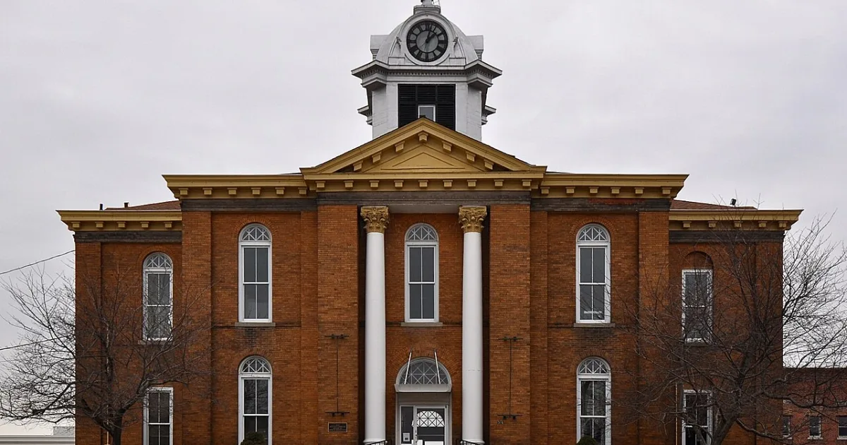 city in and county seat of Stoddard County, Missouri, United States