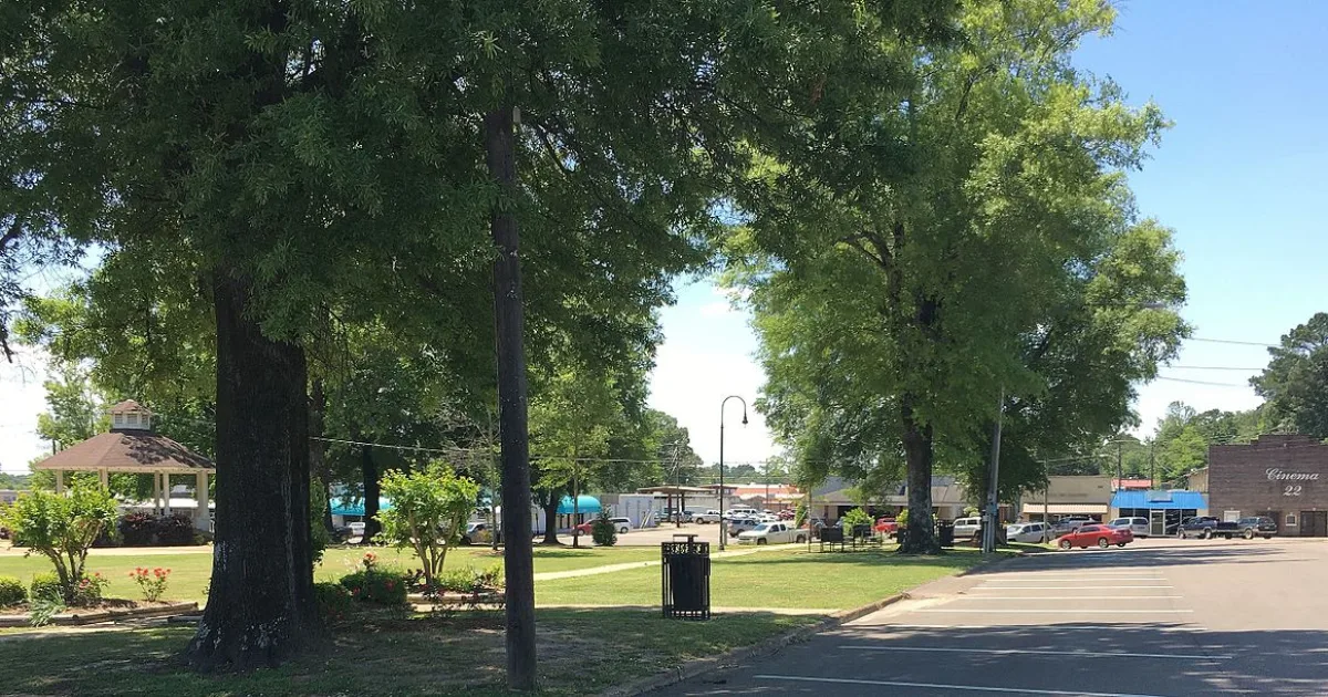town situated along the Skuna River in Calhoun County, Mississippi, USA