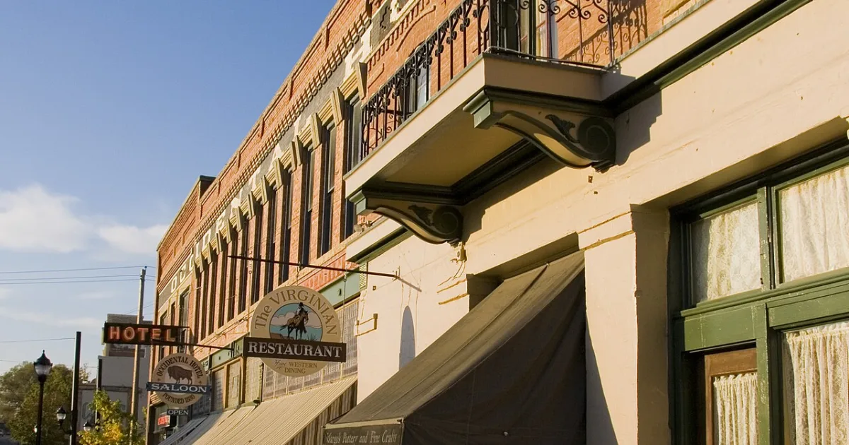 city in and county seat of Johnson County, Wyoming, United States