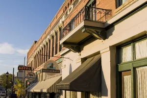 city in and county seat of Johnson County, Wyoming, United States