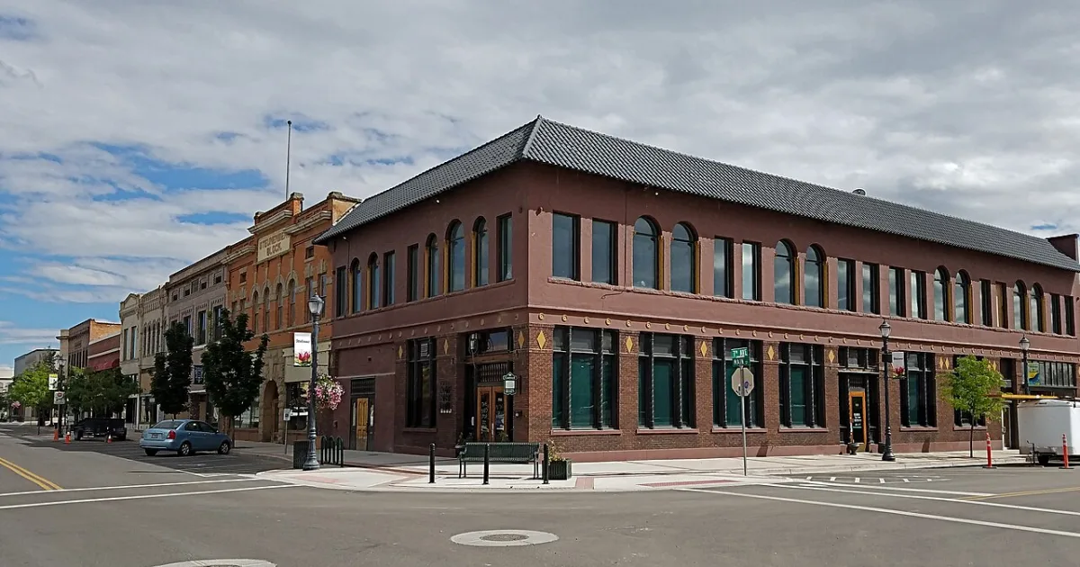 city in and county seat of Canyon County, Idaho, United States