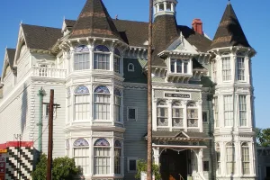 neighborhood in the San Fernando Valley region of the City of Los Angeles, California, United States