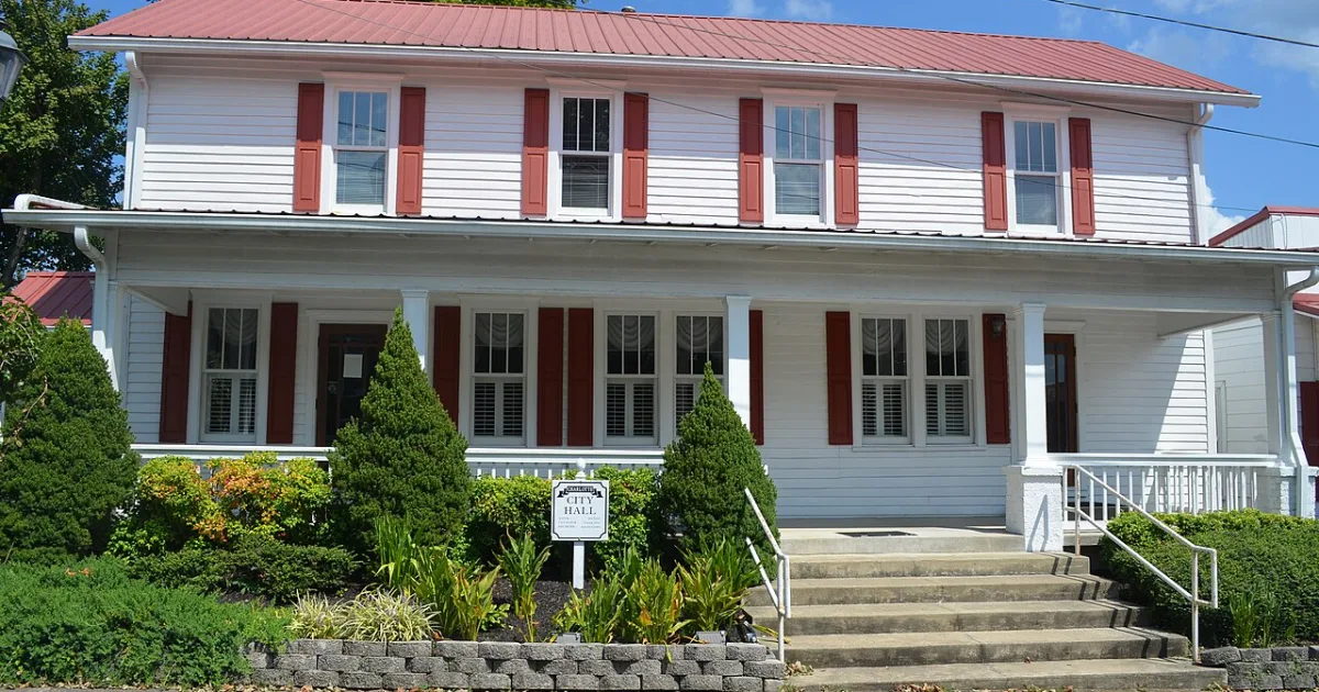 town in Dickson County, Tennessee, United States