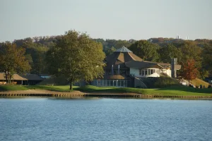 Downtown Country Squire Lakes, IN, IN