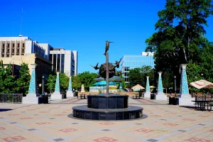 city in and county seat of DeKalb County, Georgia, United States