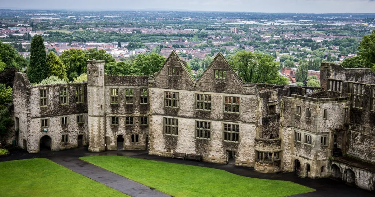 town in West Midlands, England
