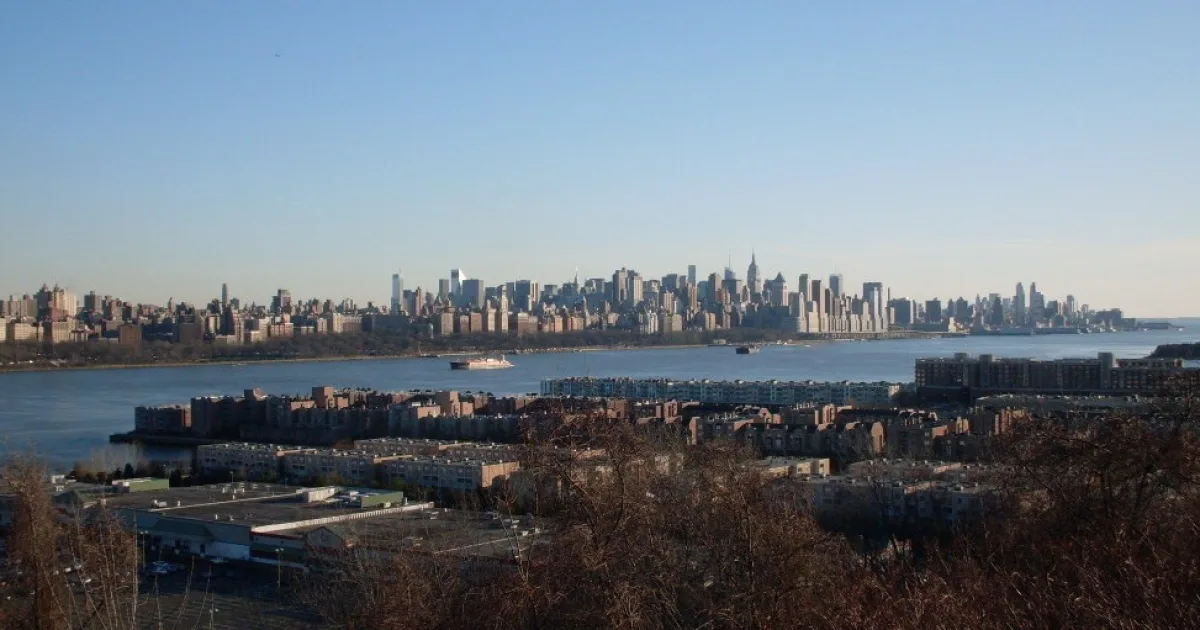 borough located along the Hudson River in Bergen County, New Jersey, United States