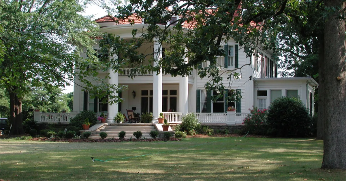 city in and the county seat of Elbert County, Georgia, United States