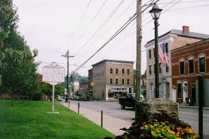 town in and the county seat of Fayette County, West Virginia
