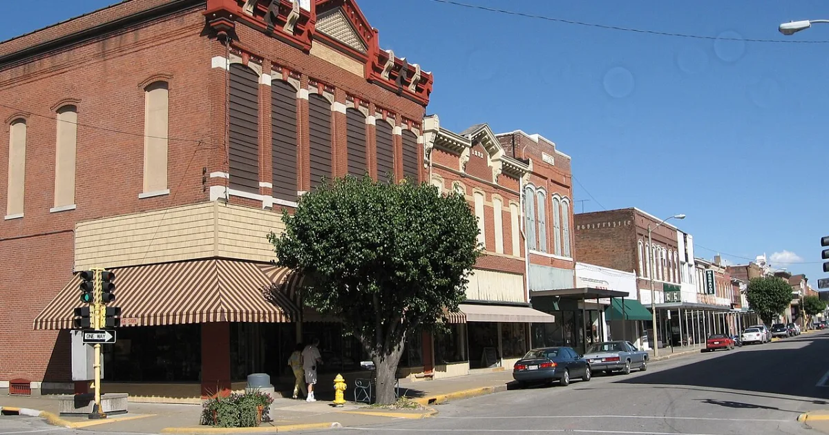 city and county seat in Lee County, Iowa, United States