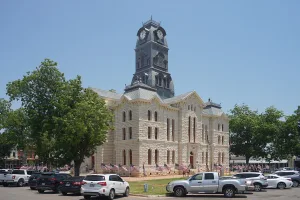 city in and county seat of Hood County, Texas, United States