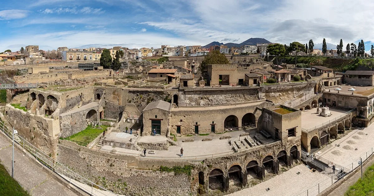 Roman town destroyed by eruption of Mount Vesuvius