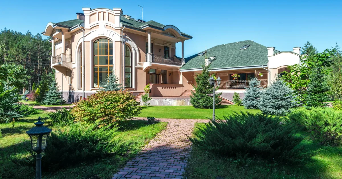 Downtown Holiday Manor, MD, MD