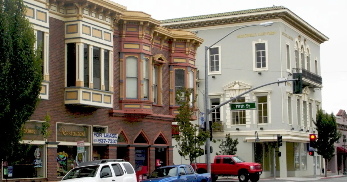 city in and county seat of San Benito County, California, United States