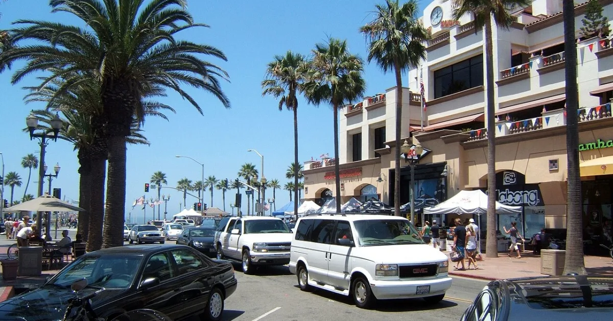 seaside city in Orange County, California, United States
