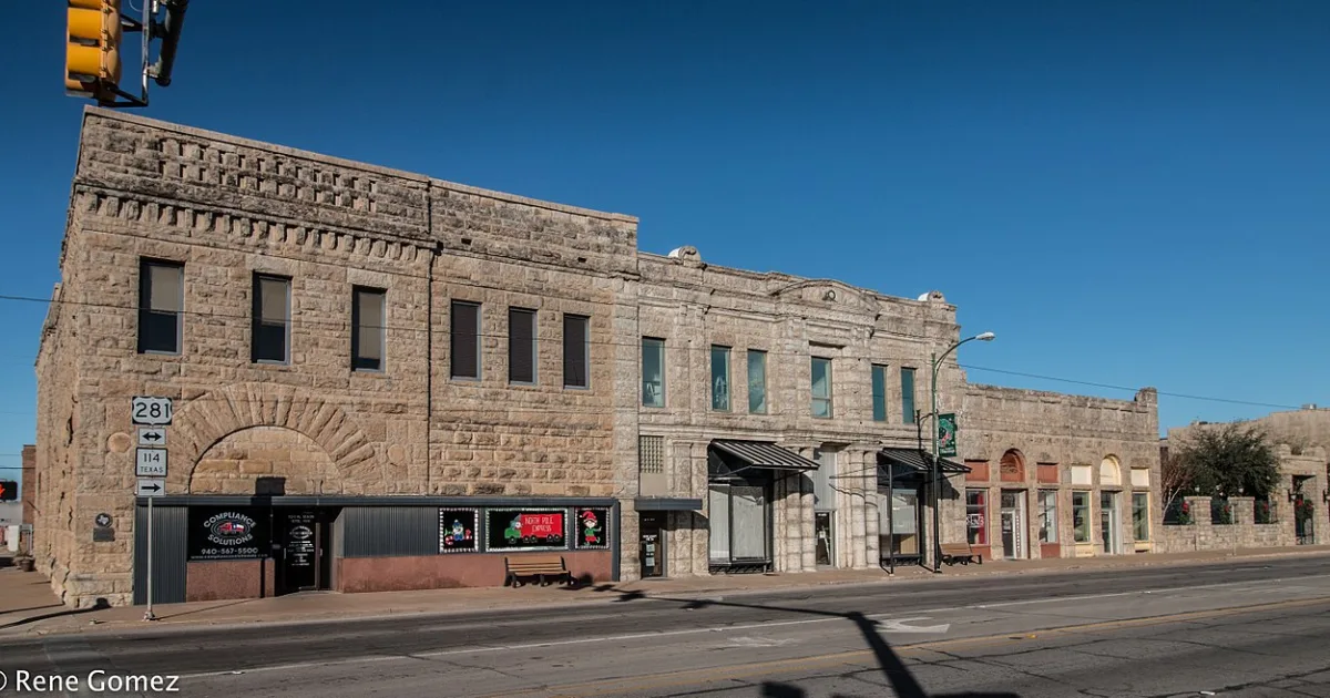city in and county sear of Jacks County, Texas, United States