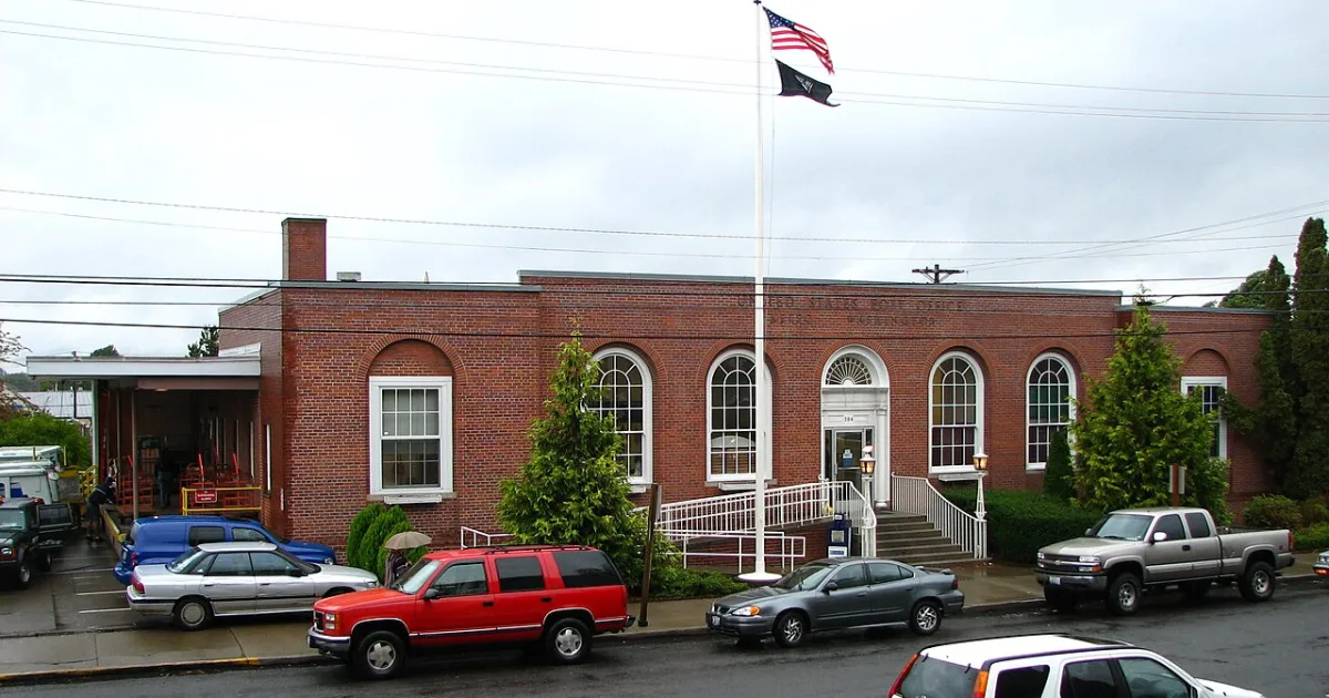 city and county seat in southwestern Cowlitz County, Washington, United States