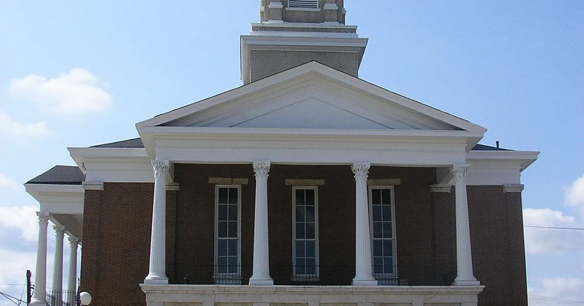 city in and seat of Garrard County, Kentucky, United States