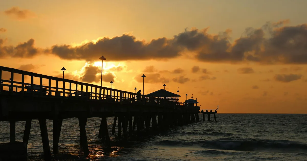 Downtown Lauderdale-by-the-Sea, FL, FL