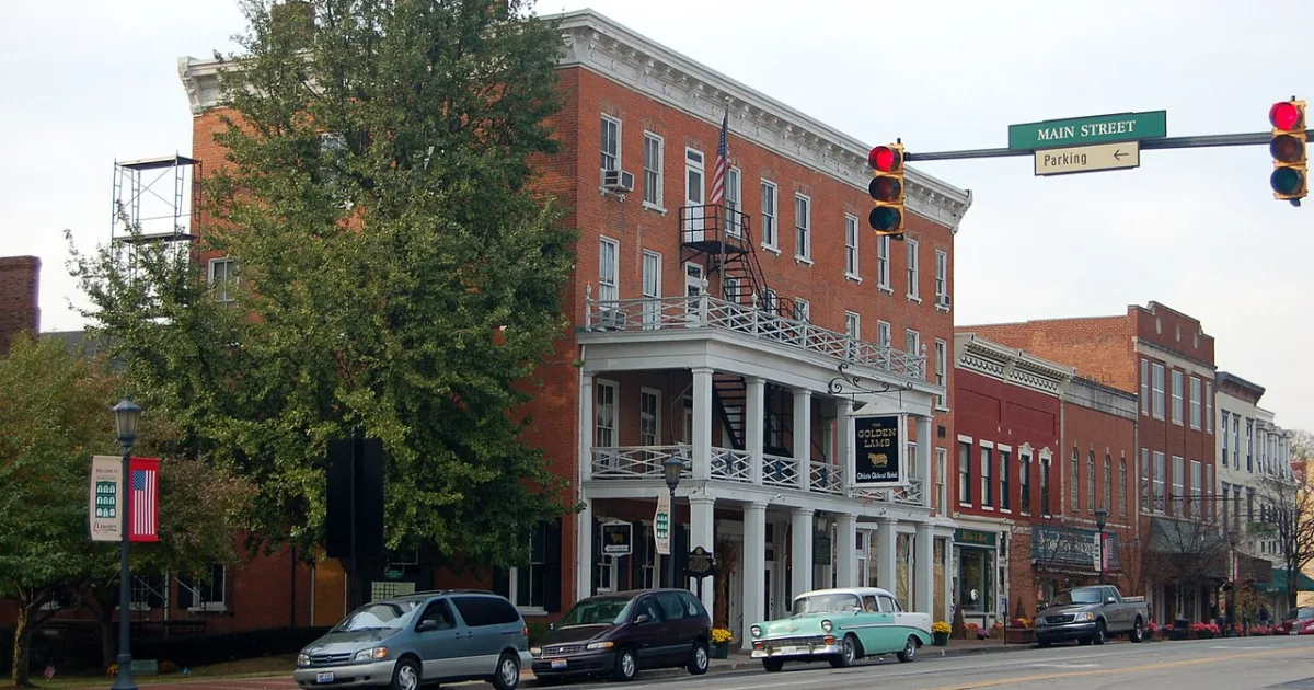 city and the county seat of Warren County, Ohio, United States