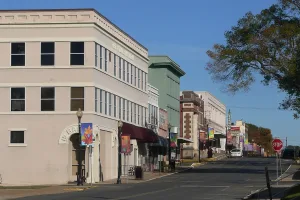 small city and the parish seat of Vernon Parish, Louisiana, United States