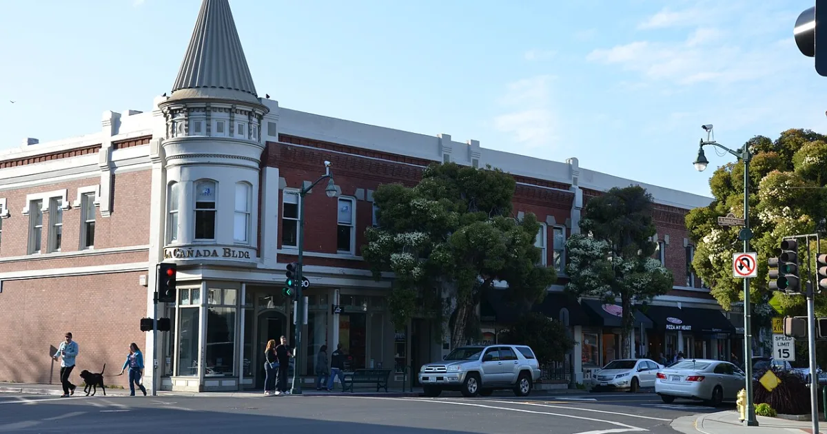 incorporated town in Santa Clara County, California, United States