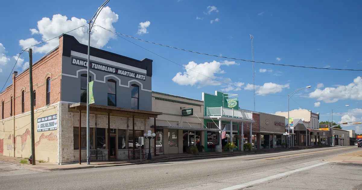 city in and county seat of Madison County, Texas, United States