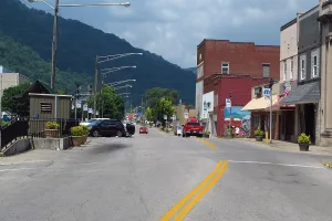 city on the border of Fayette and Kanawha Counties in West Virginia, United States