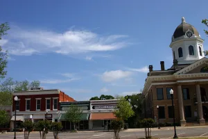 city in and the county seat of Jasper County, Georgia, United States