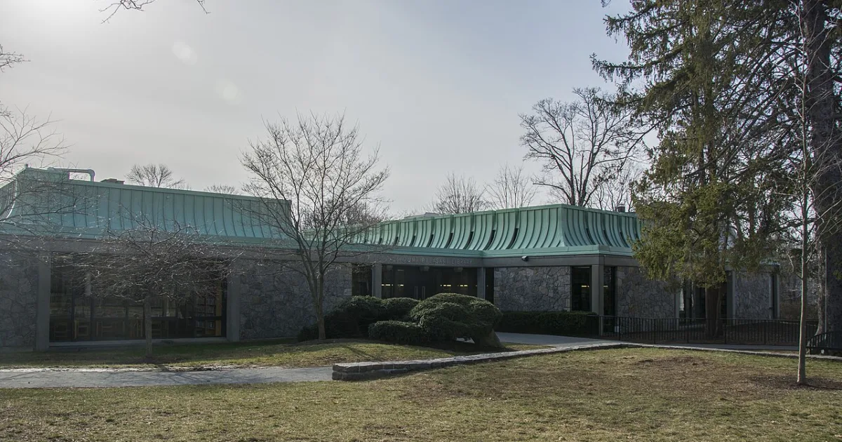 town in Westchester county, New York, USA