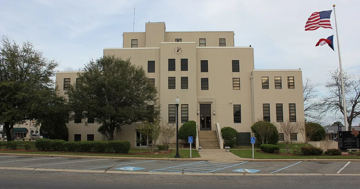 city in and county seat of Titus County, Texas, United States