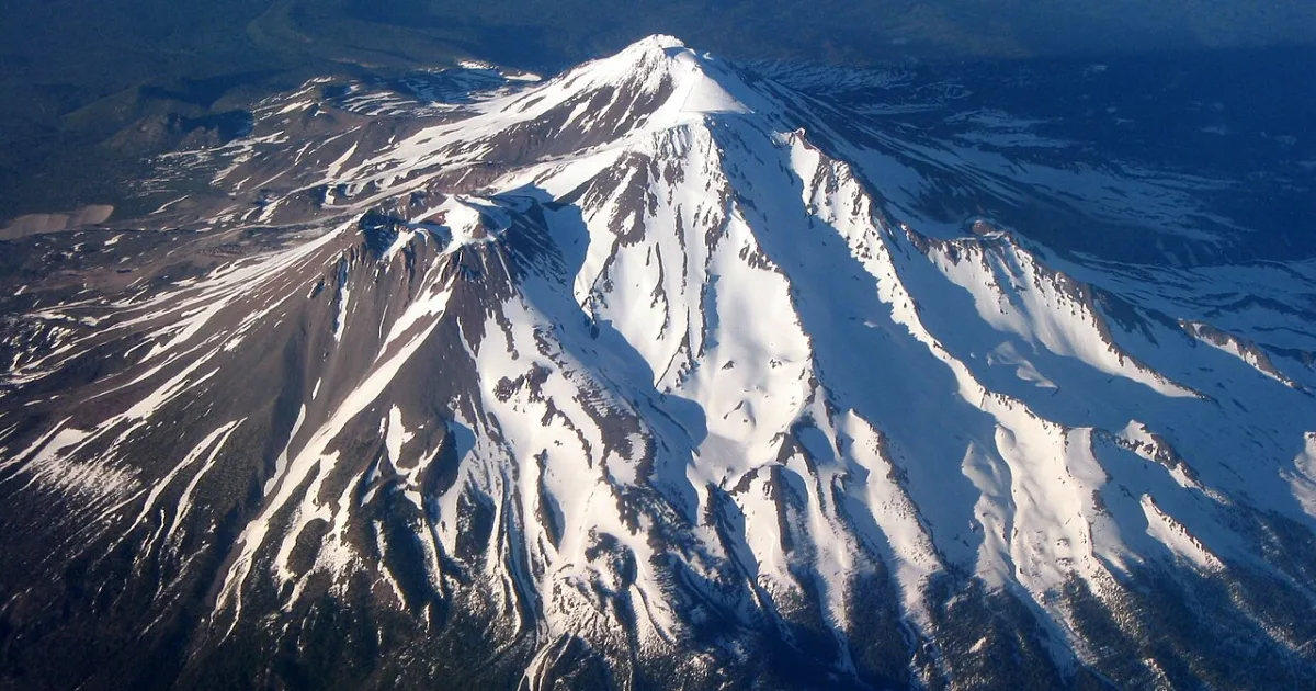 stratovolcano in Siskiyou County, California, United States
