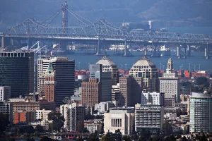 city and county seat of Alameda County, California, United States