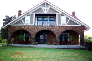 city in and county seat of Pawnee County, Oklahoma, United States