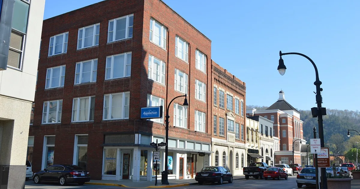 city and county seat of Pike County, Kentucky, United States