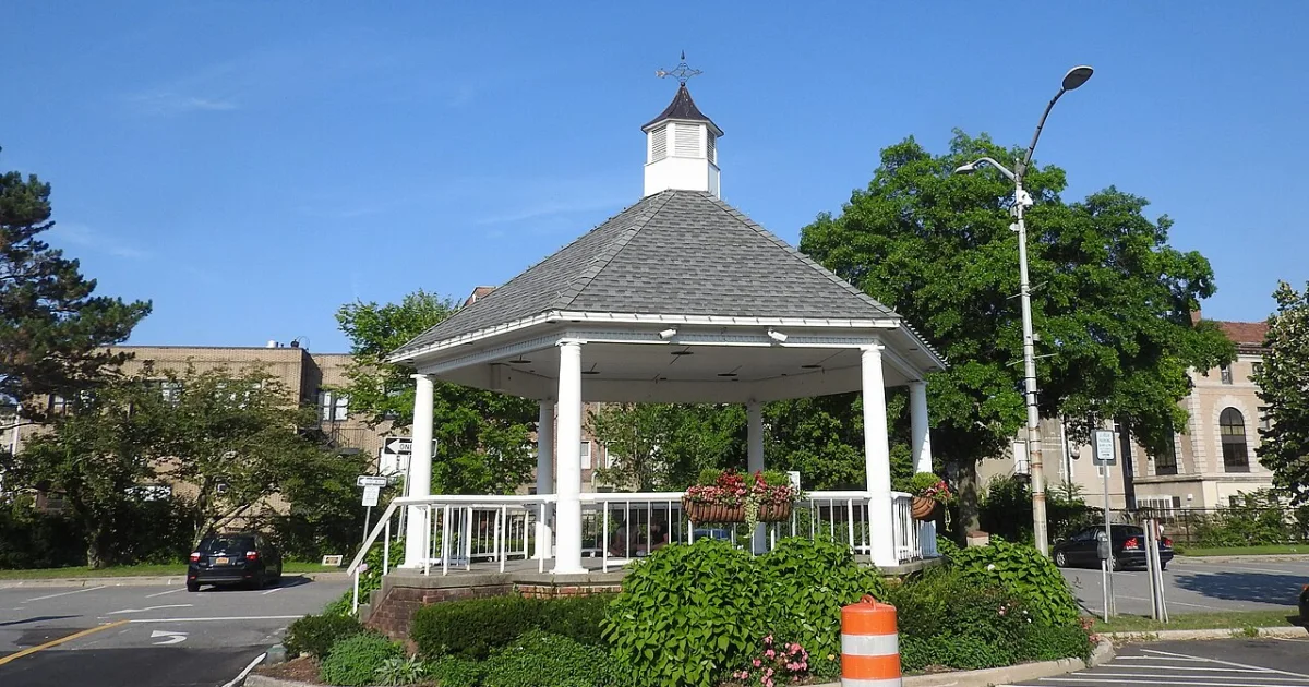 Downtown Pleasantville, NY, NY