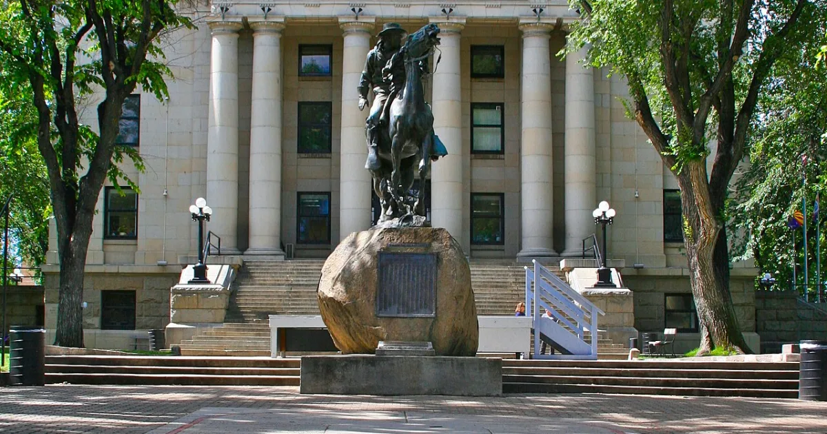 city in and county seat of Yavapai County, Arizona, United States