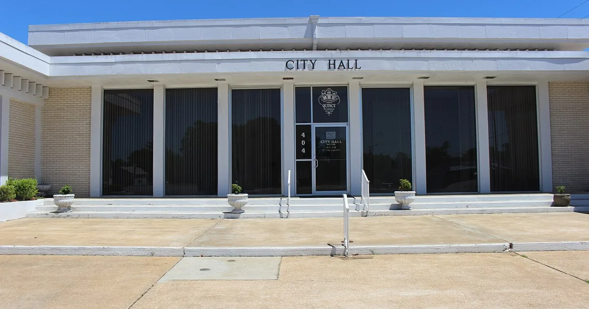 city in and county seat of Gadsden County, Florida, United States