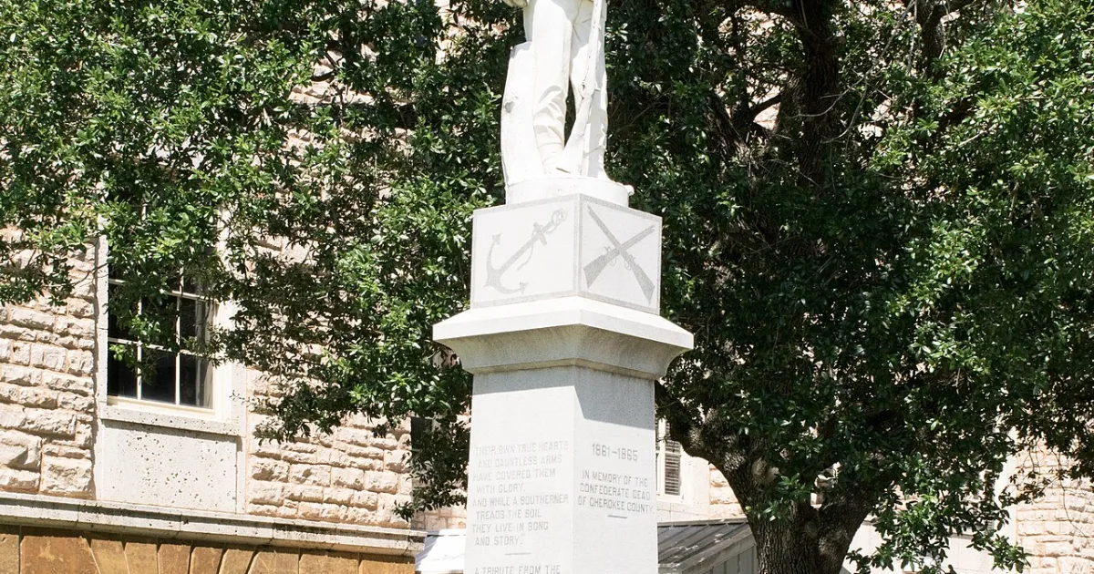 city in and county seat of Cherokee County, Texas, United States