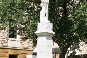 city in and county seat of Cherokee County, Texas, United States