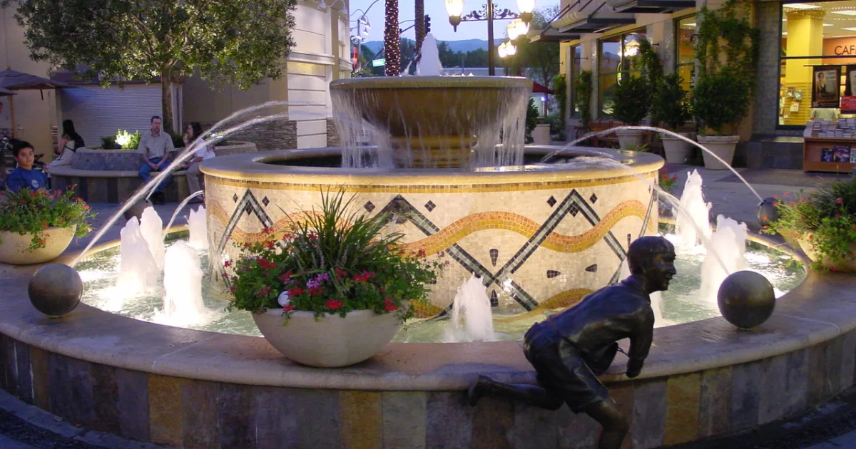 Downtown Santa Clarita, CA, CA