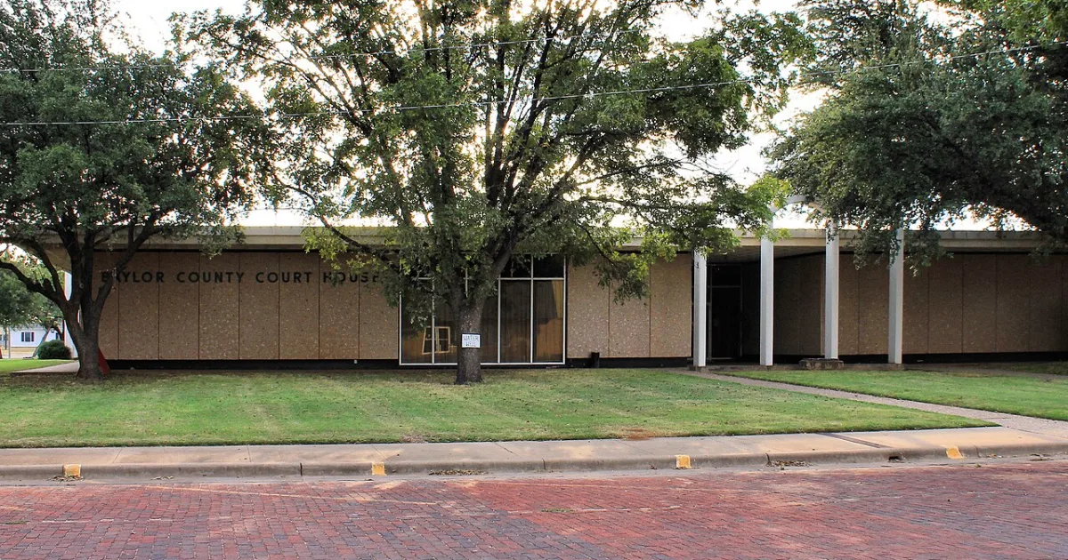 city in and county seat of Baylor County, Texas, United States