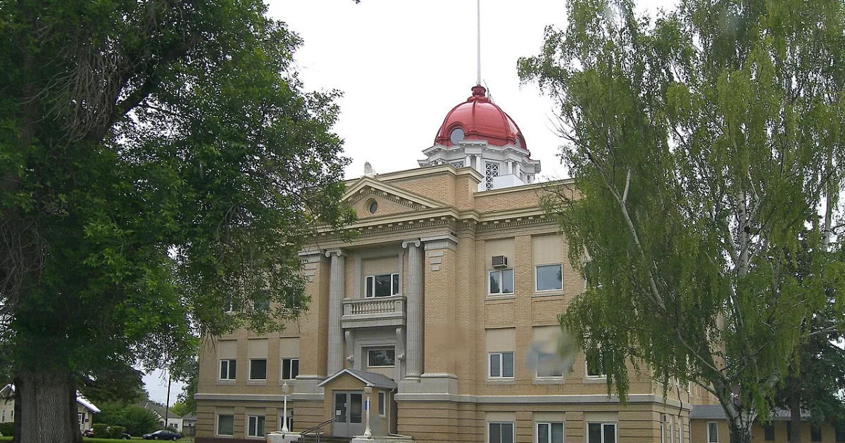 city in and county seat of Richland County, Montana, United States