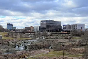 city in and seat of Minnehaha County, and largest city in South Dakota, United States