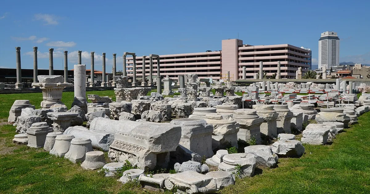 ancient Greek city, located in present day İzmir, Turkey