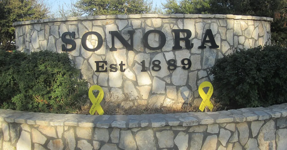 city and county seat of Sutton County, Texas, United States