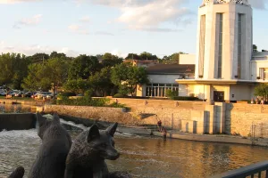 Chicago suburb in Kane and DuPage counties of Illinois, United States