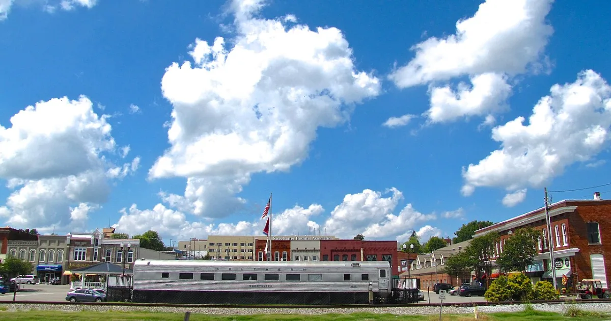 city in McMinn and Monroe counties in Tennessee, United States